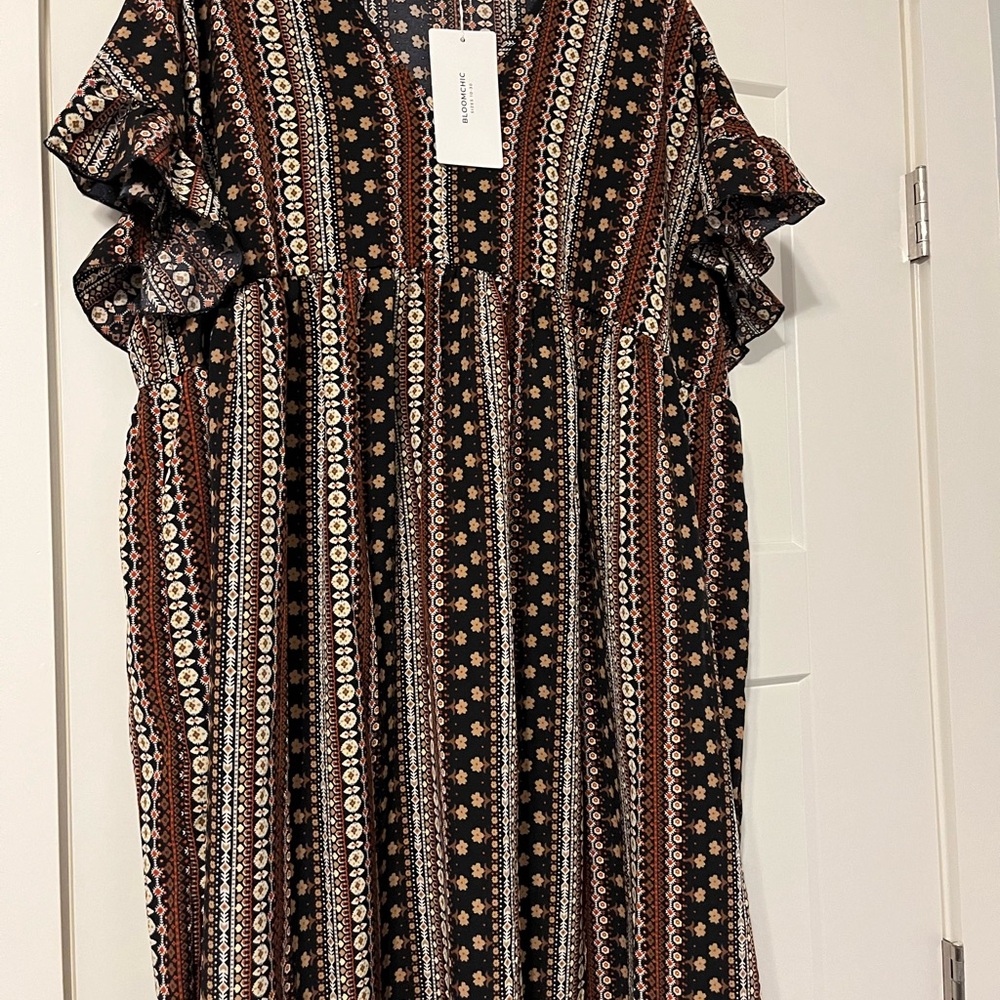 Black Patterned Dress - Picture 4 of 4